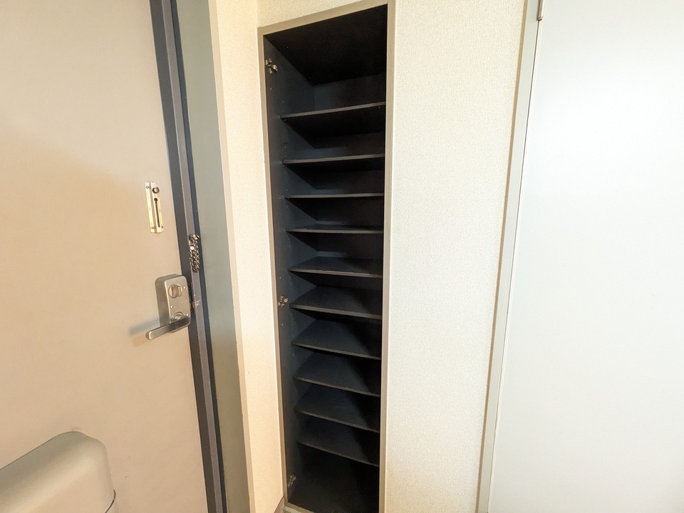 シューズボックス