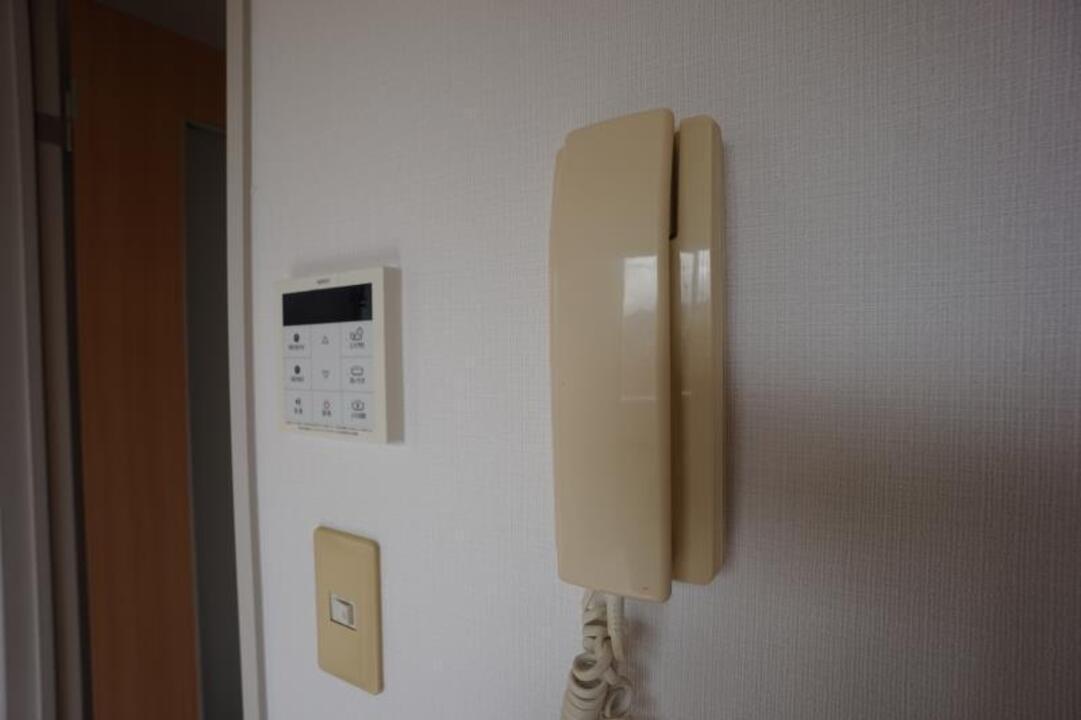 インターホン