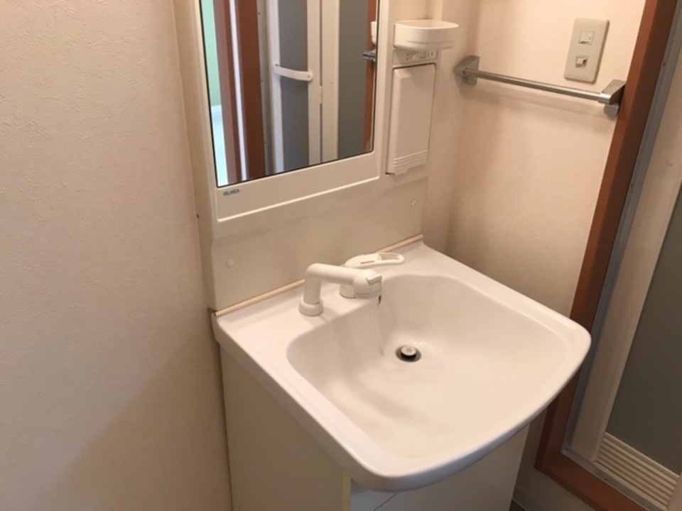 シャワー付洗面化粧台