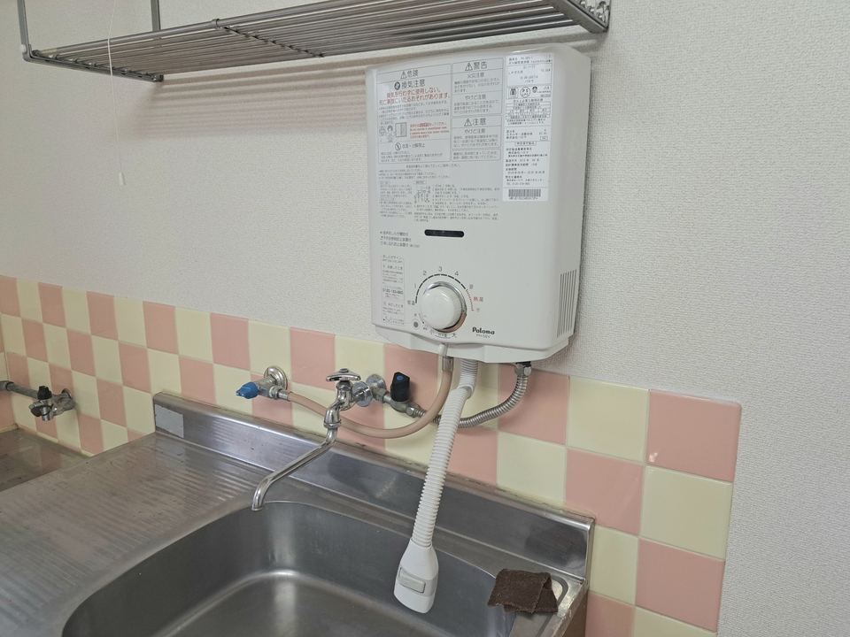 ガス湯沸かし器