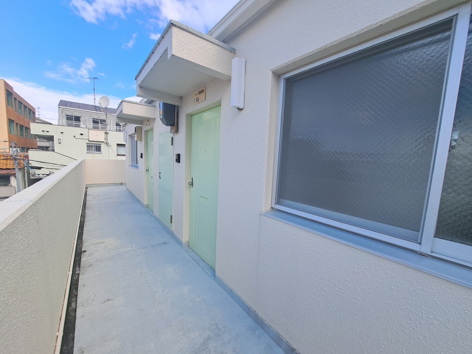 玄関ポーチ
