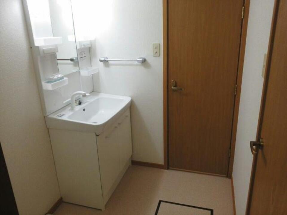 シャワー付洗面化粧台