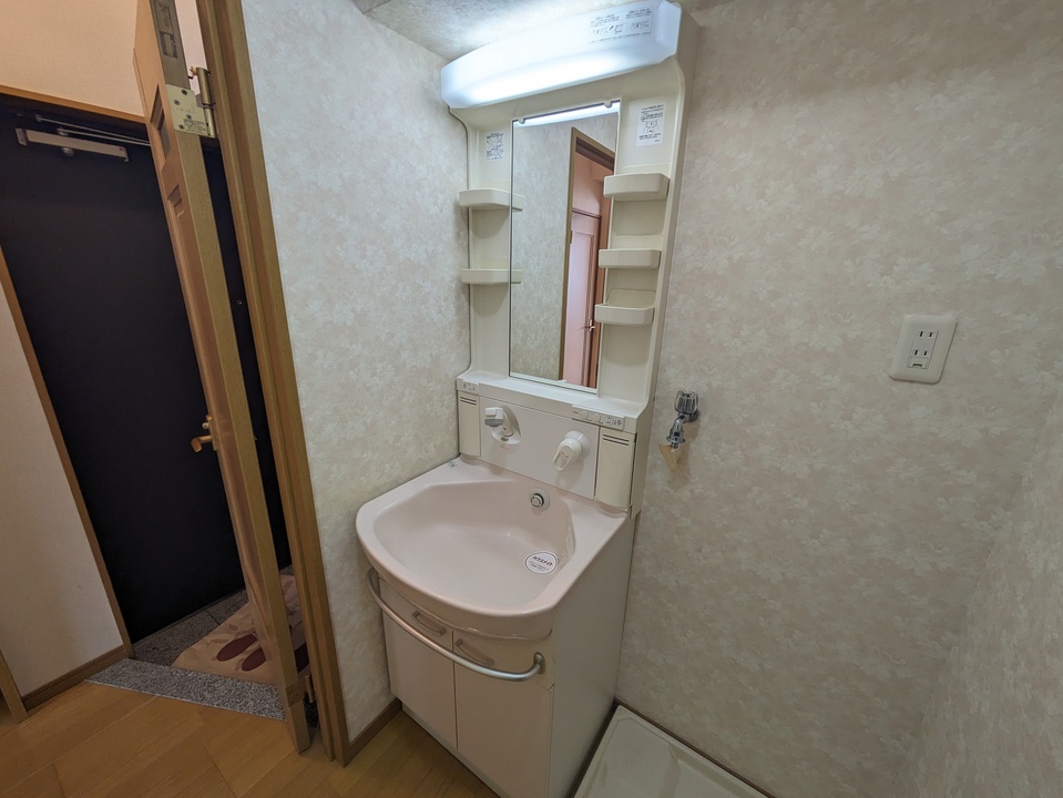 シャワー付洗面化粧台