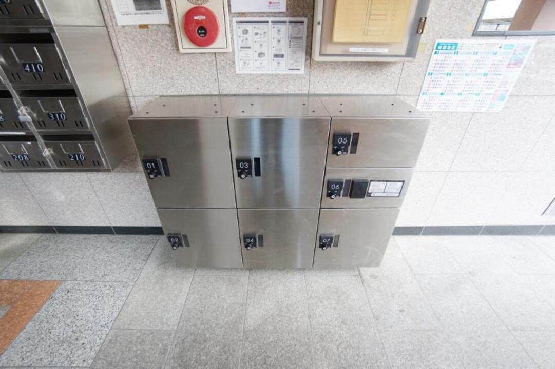 宅配ボックス