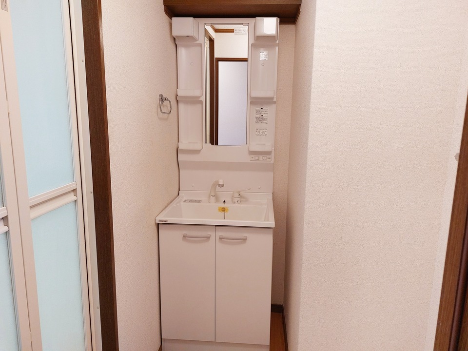 シャワー付洗面化粧台