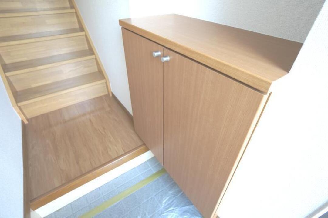 シューズボックス
