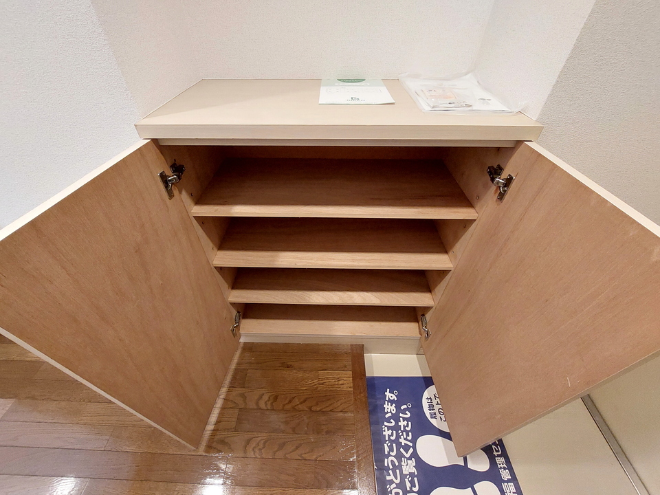 シューズボックス