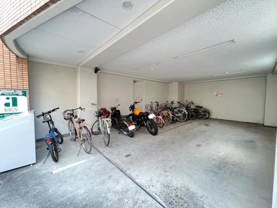 駐輪場