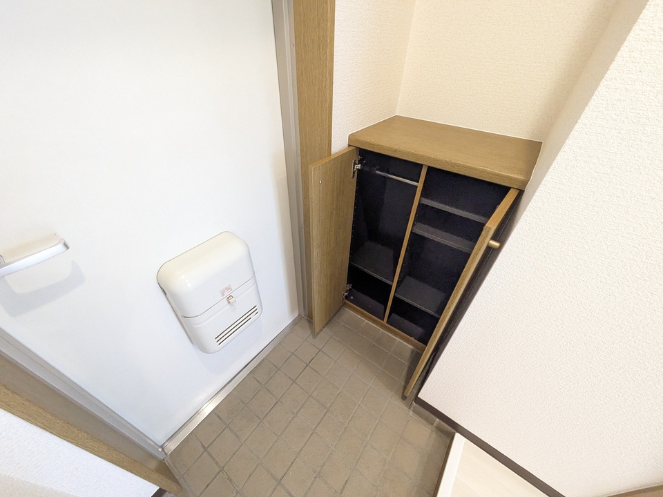 シューズボックス