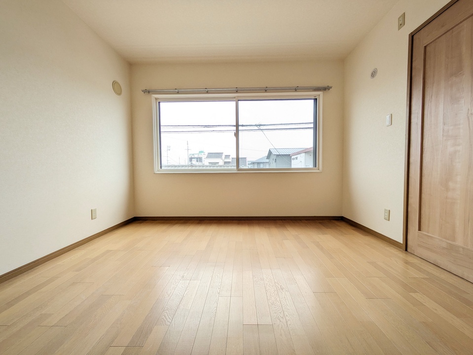 洋室6.6帖