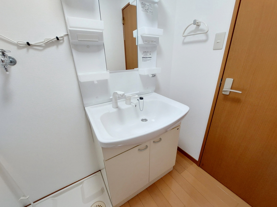 シャワー付洗面化粧台