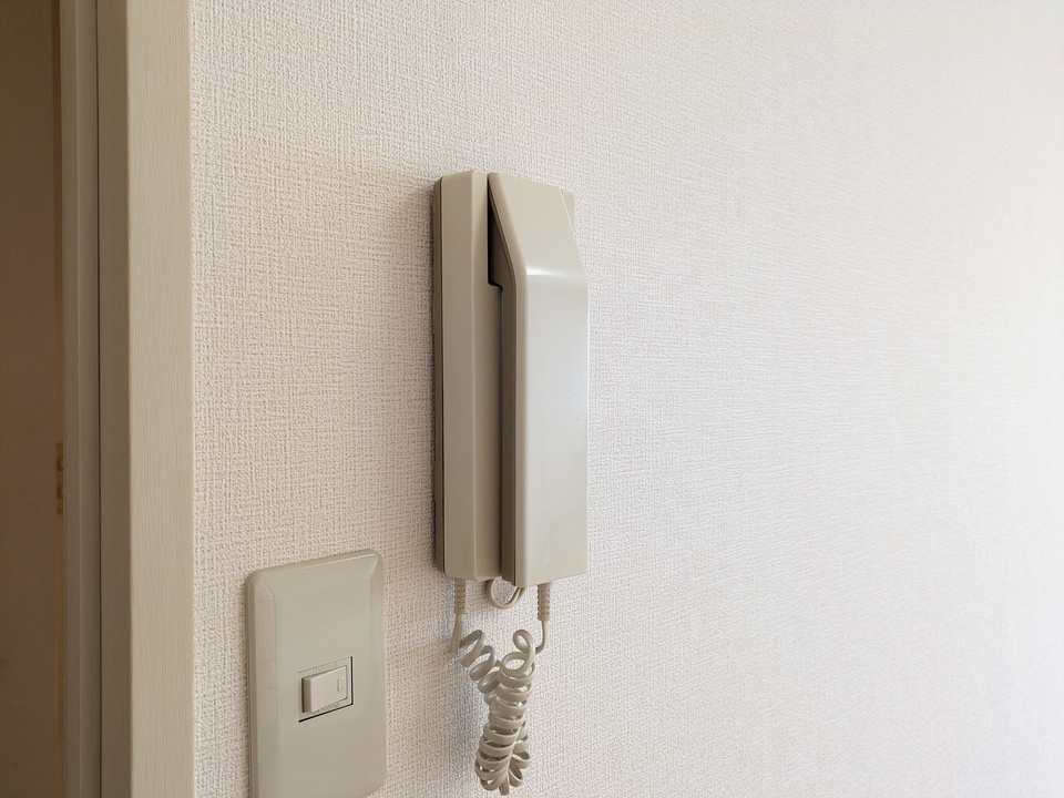 インターホン
