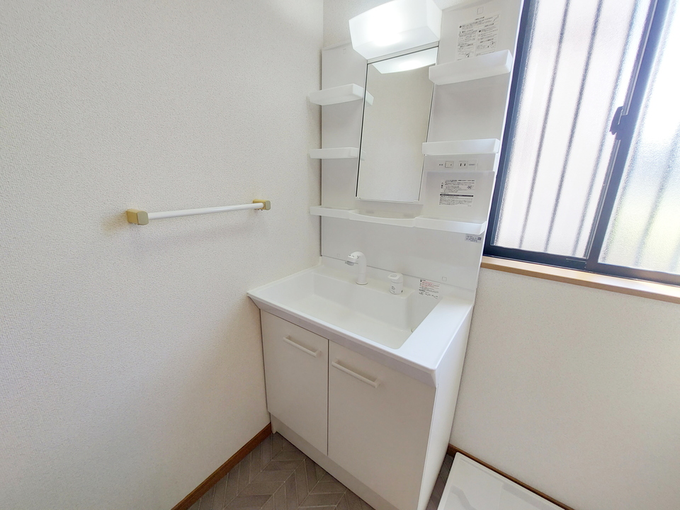 シャワー付洗面化粧台