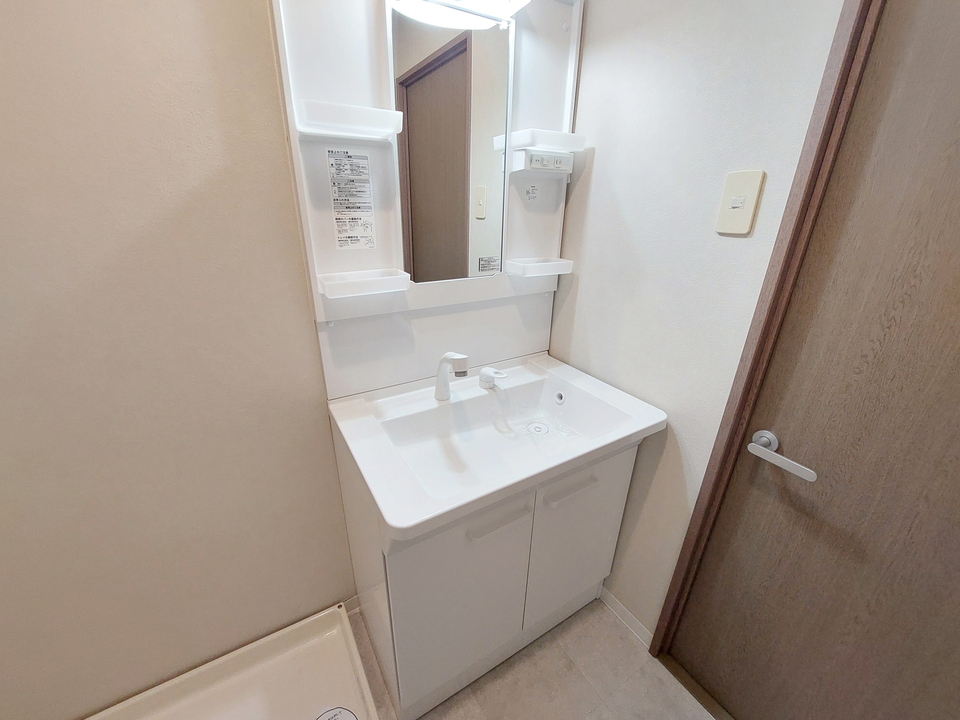 シャワー付洗面化粧台