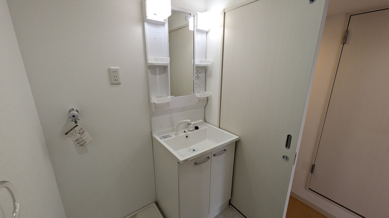 シャワー付洗面化粧台