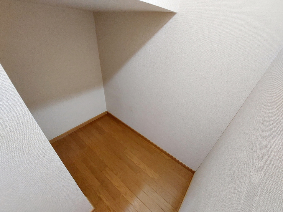 階段下収納