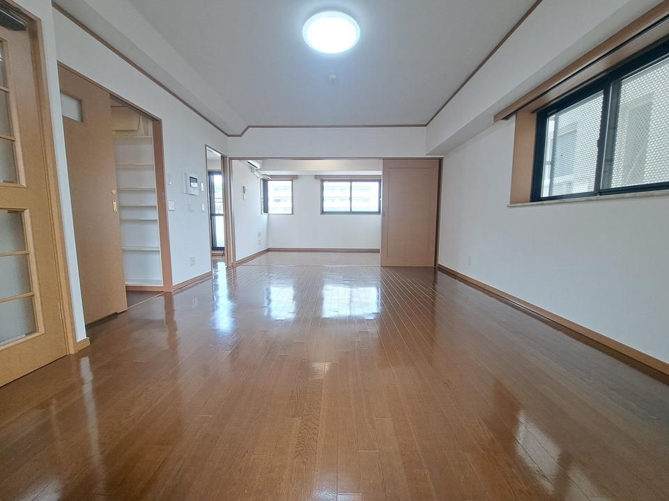 洋室9.16帖
