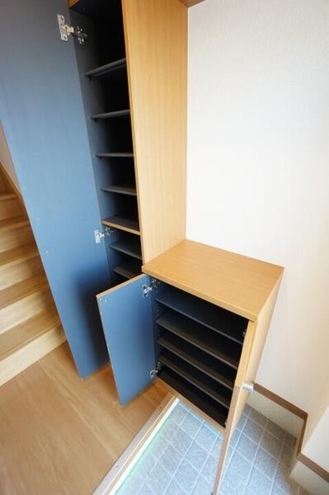 シューズボックス