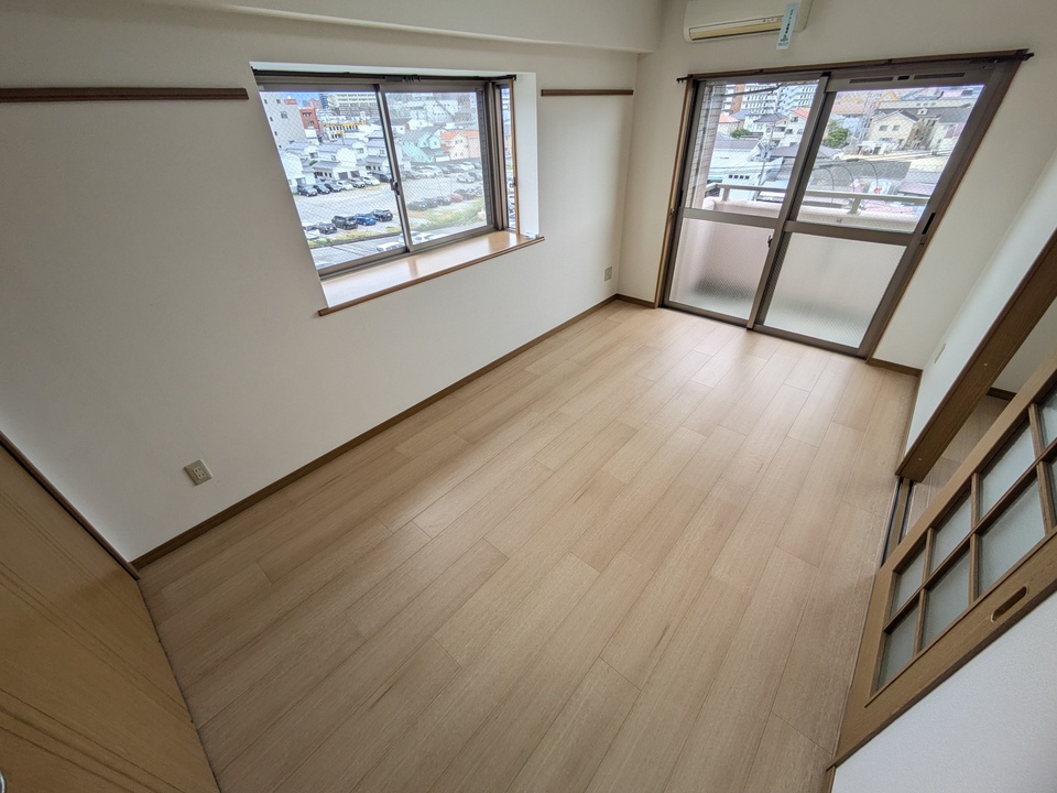 洋室7.5帖