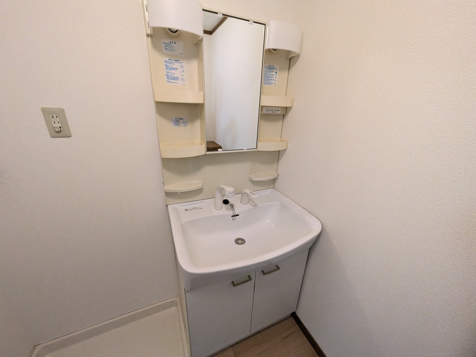 シャワー付洗面化粧台