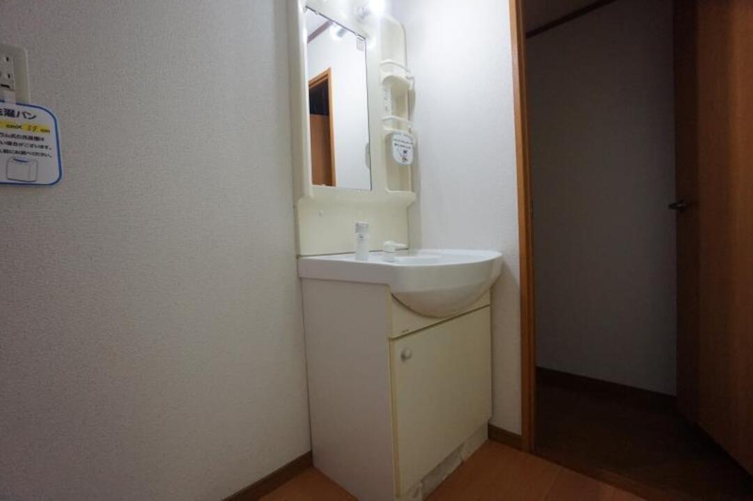 シャワー付洗面化粧台
