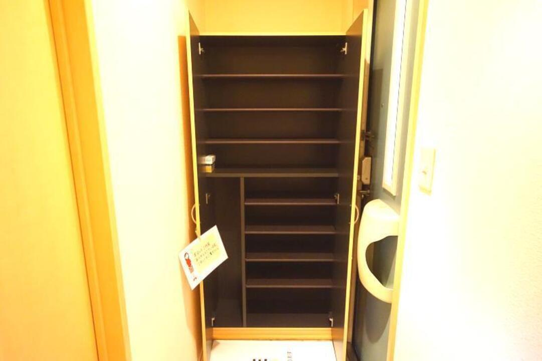 シューズボックス