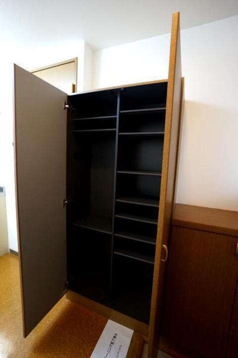 シューズボックス