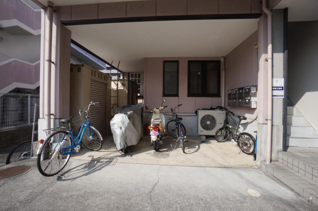 駐輪場