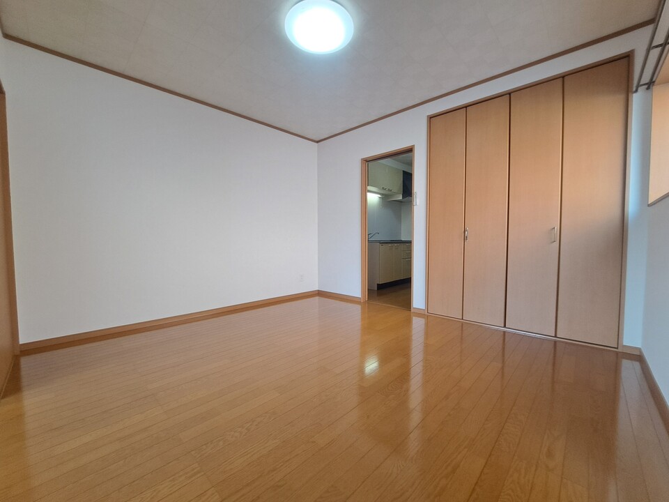 洋室8帖