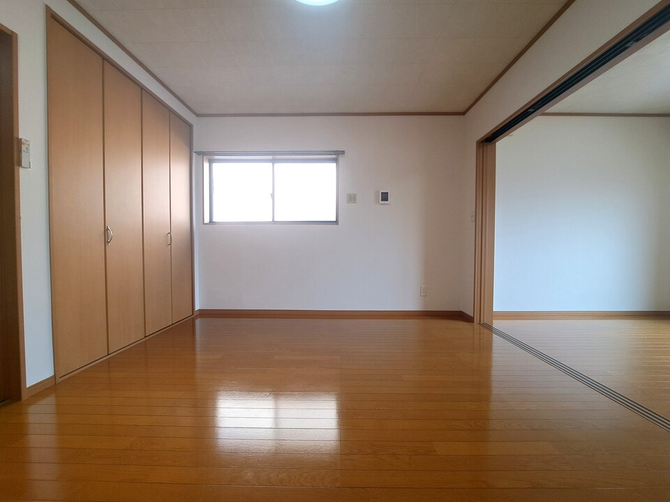 洋室8帖