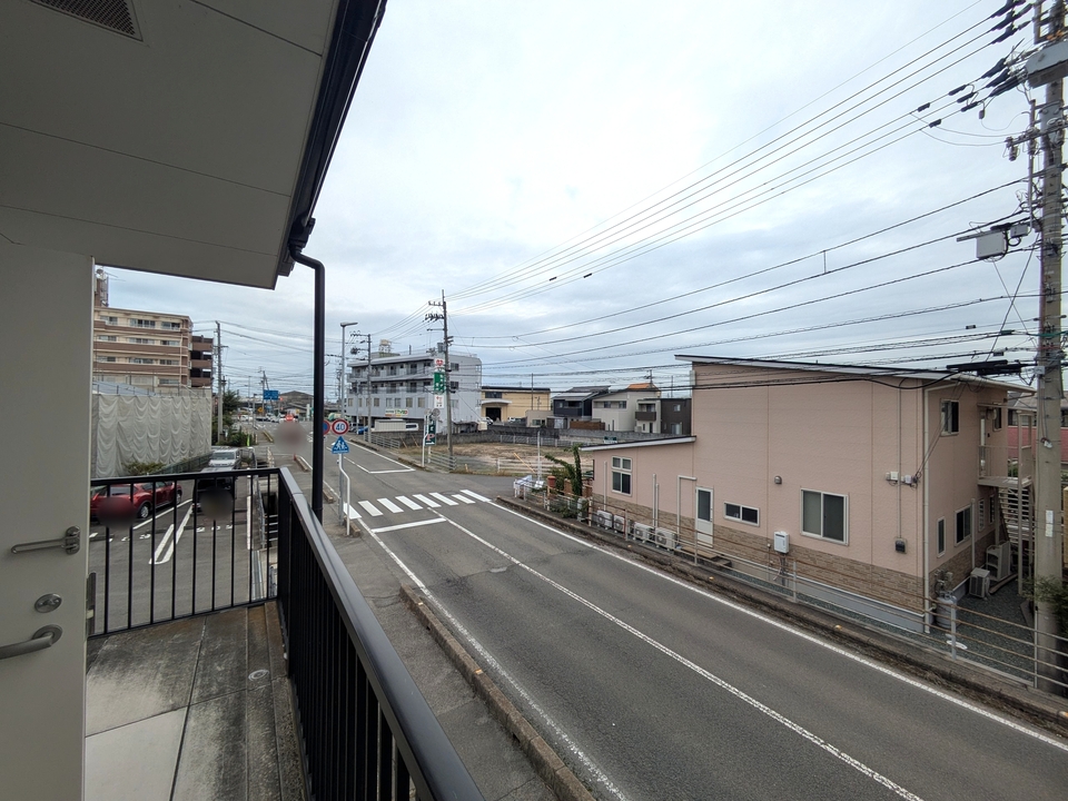 背景（玄関側）