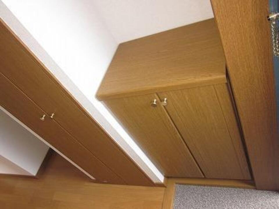 シューズボックス