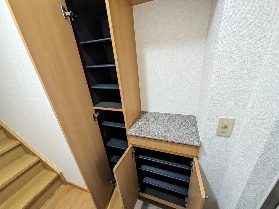 シューズボックス