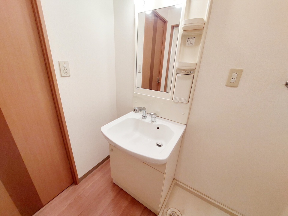 シャワー付洗面化粧台