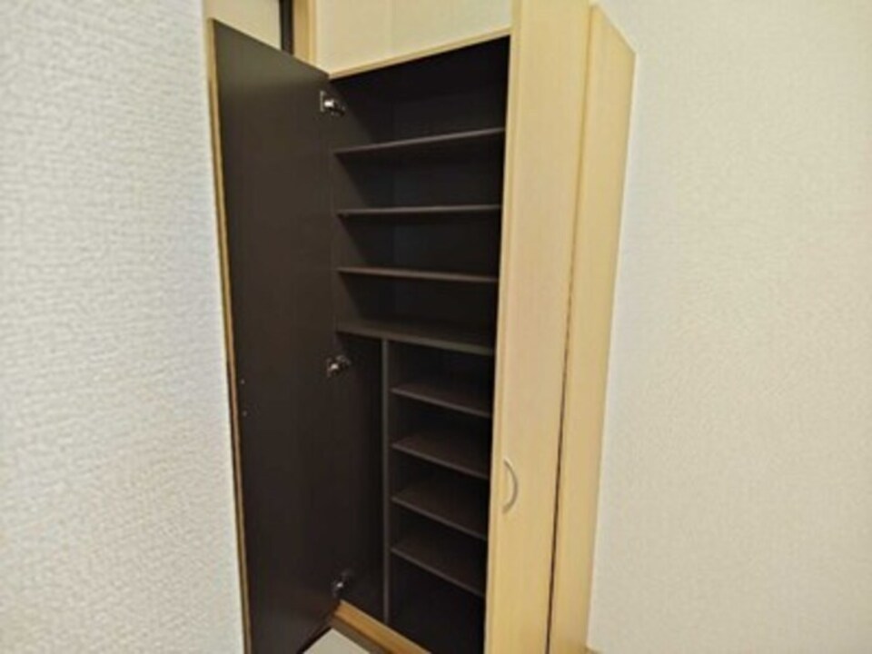 シューズボックス