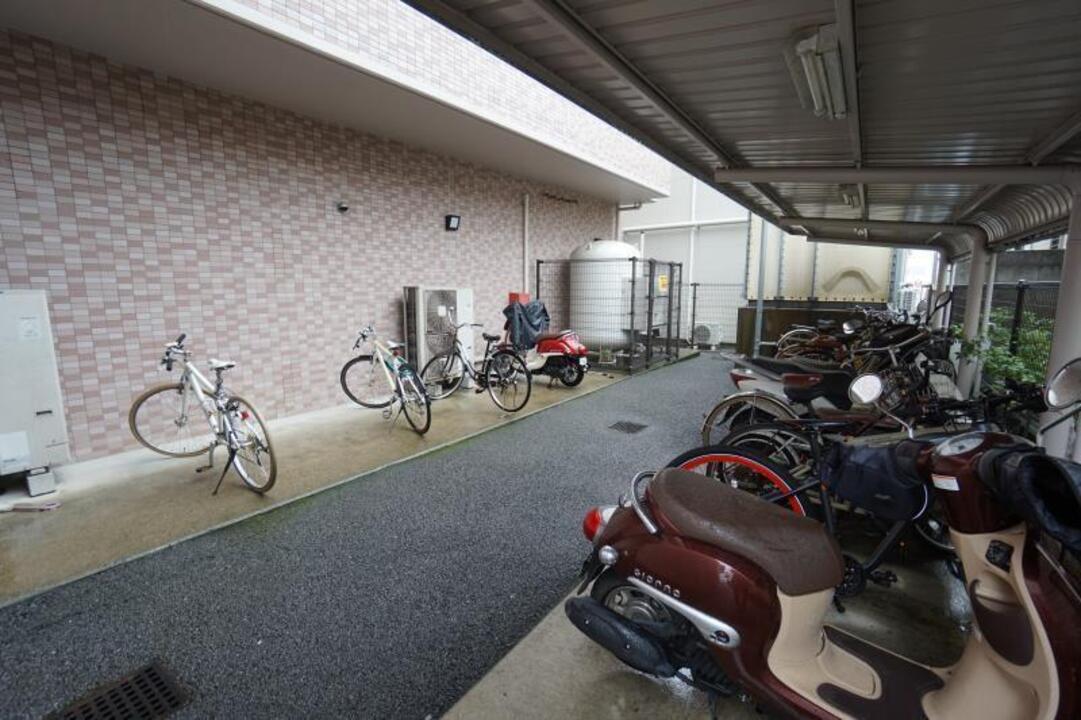 駐輪場