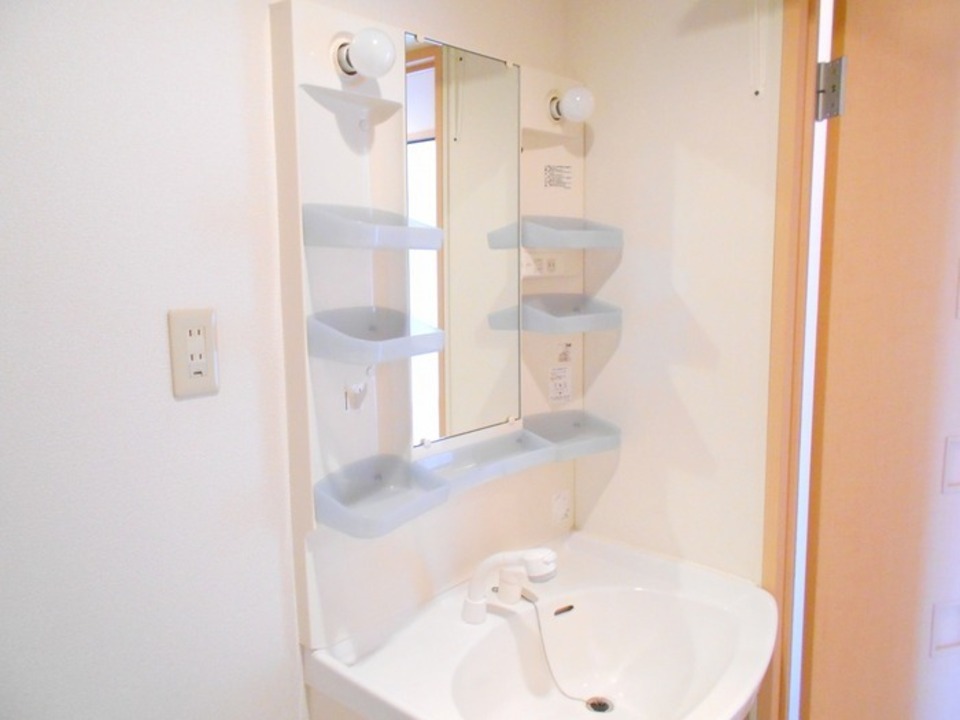 シャワー付洗面化粧台