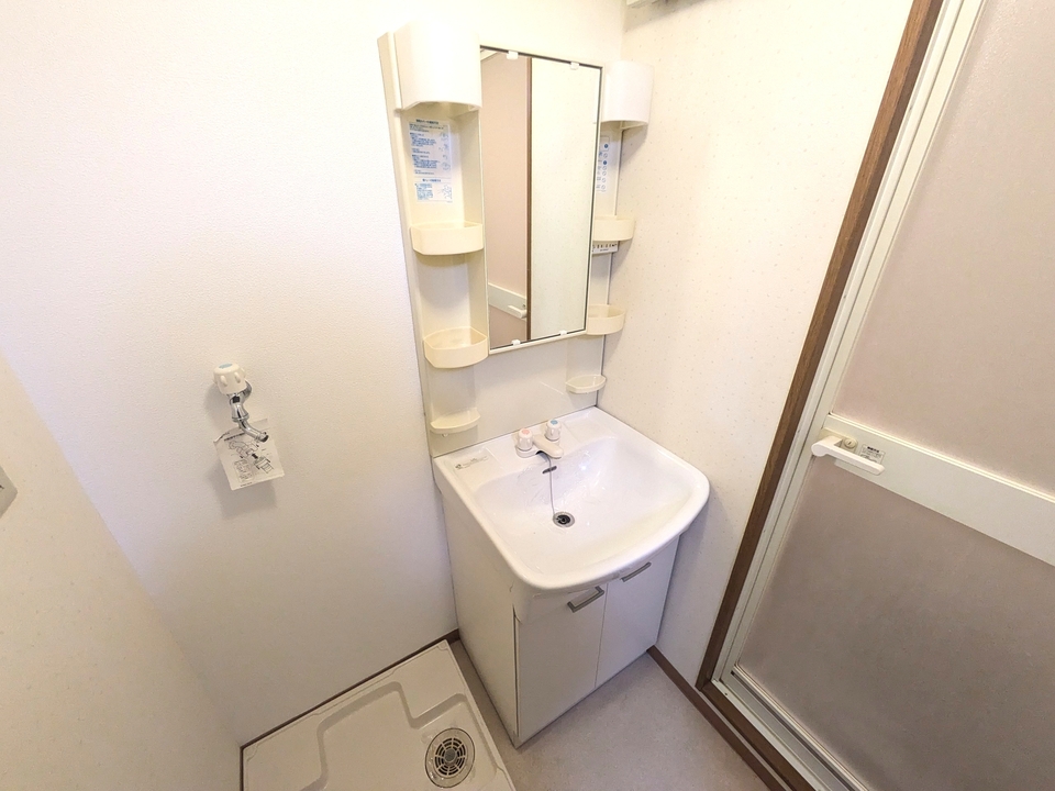 シャワー付洗面化粧台