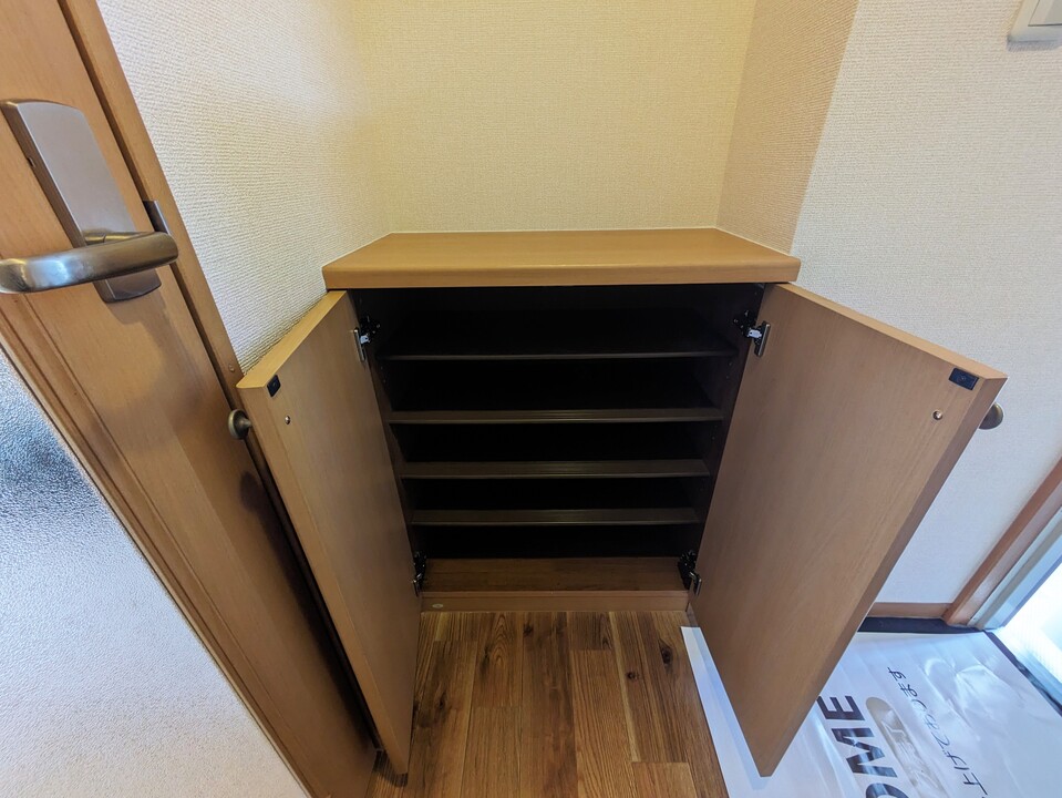 シューズボックス