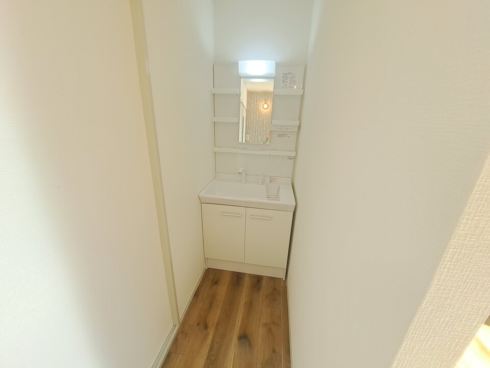 シャワー付洗面化粧台