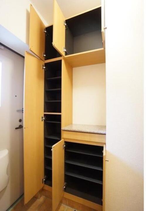 シューズボックス