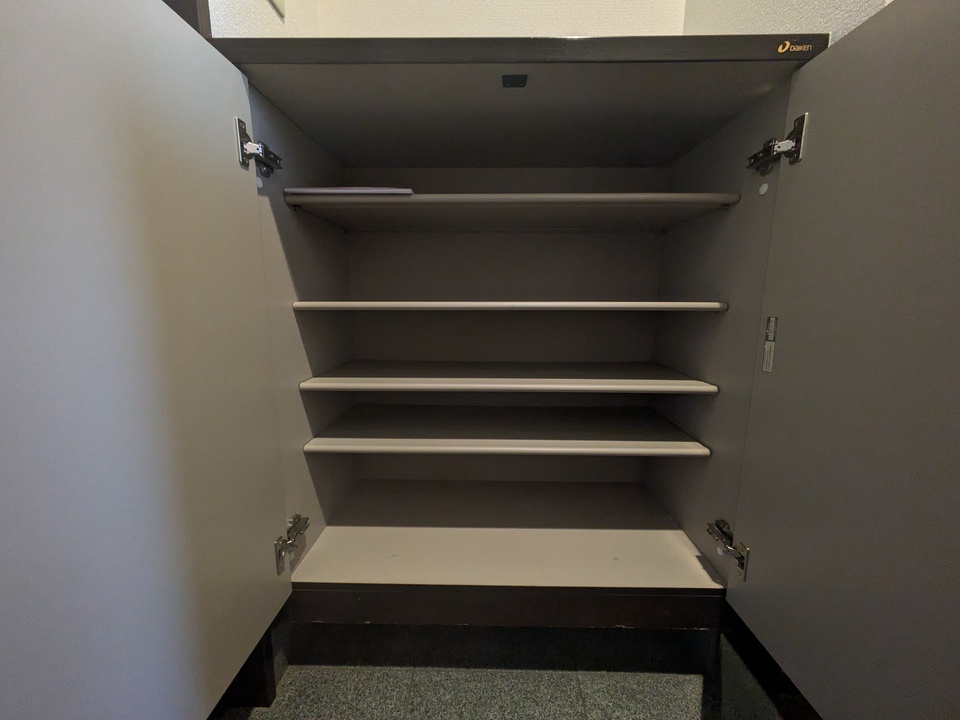 シューズボックス