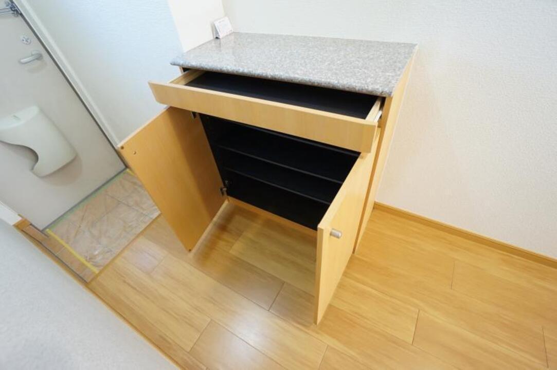 シューズボックス