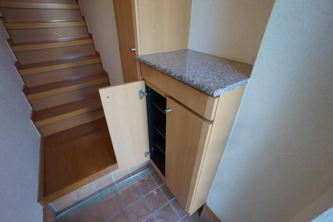 シューズボックス