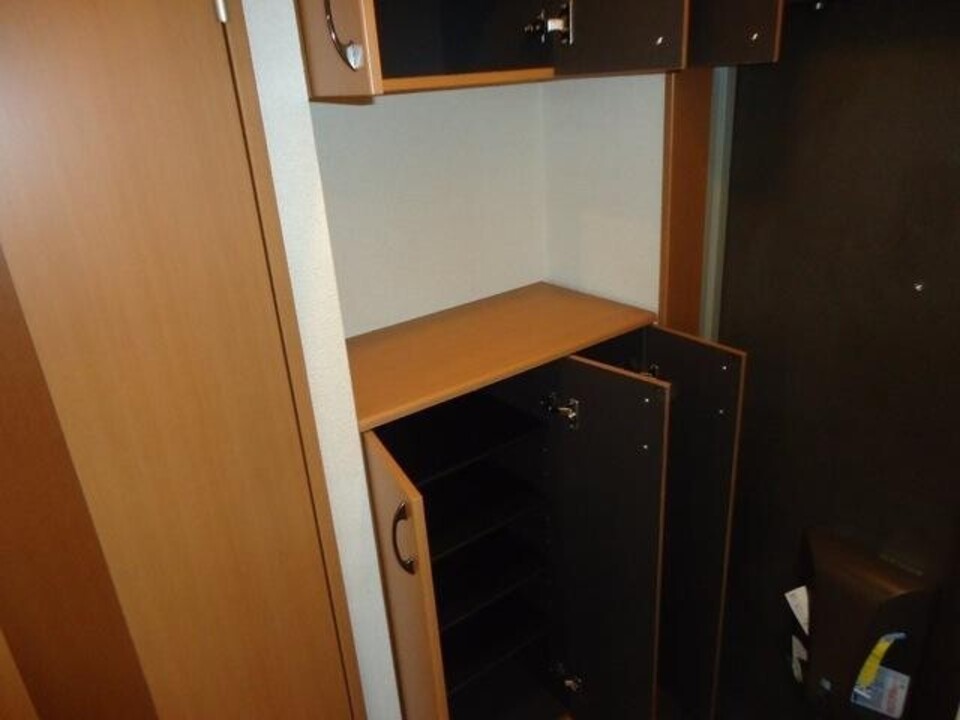 シューズボックス