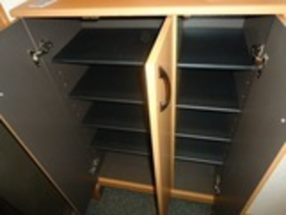 シューズボックス