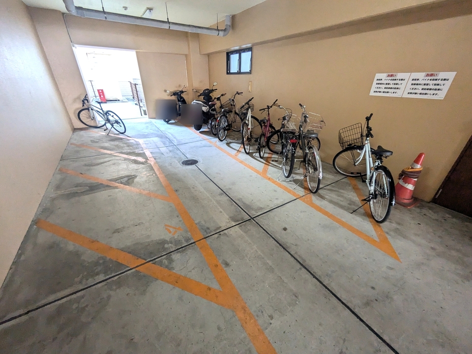 駐輪場