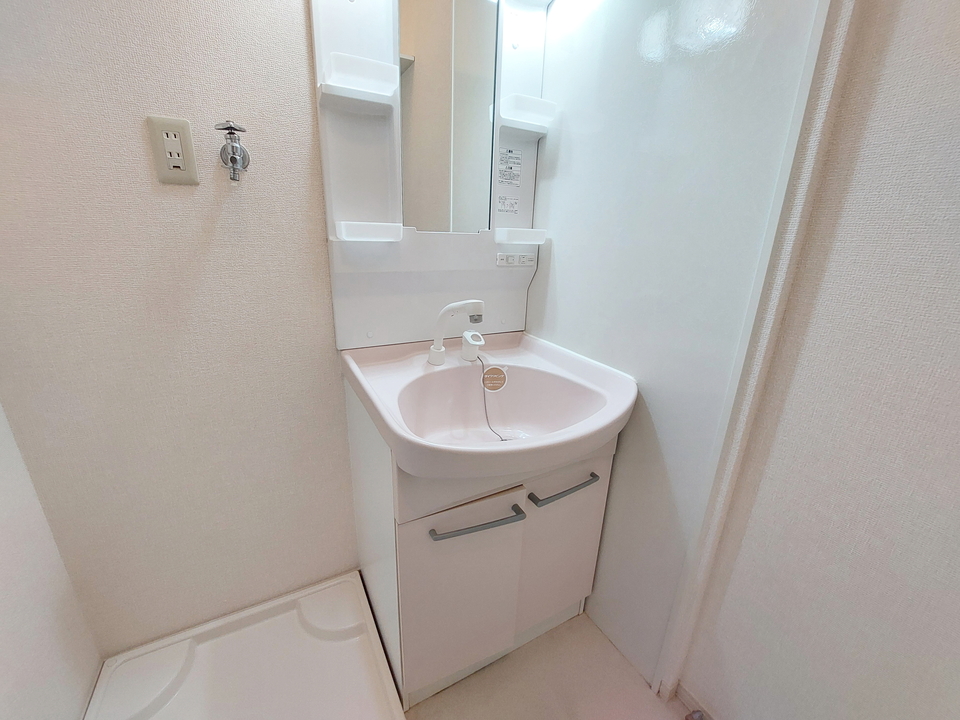 シャワー付洗面化粧台