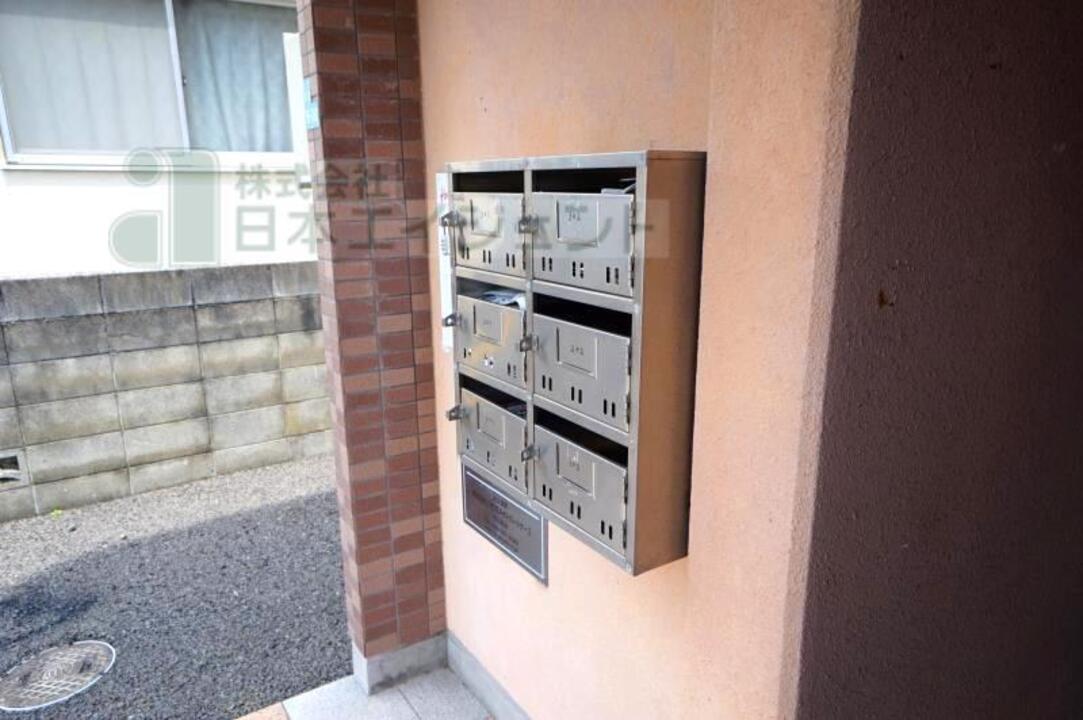 ポスト