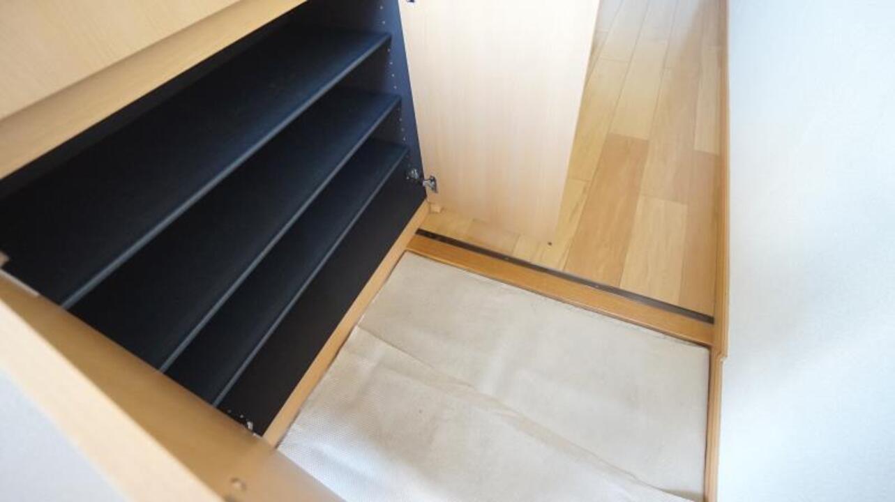 シューズボックス